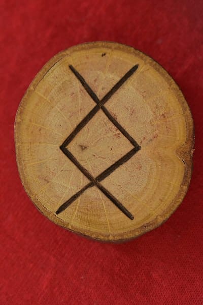 Ingwaz rune